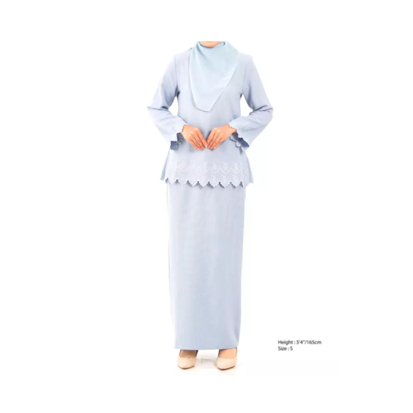 8.png Checkered Floral Baju Kurung Set – Traditional Elegance