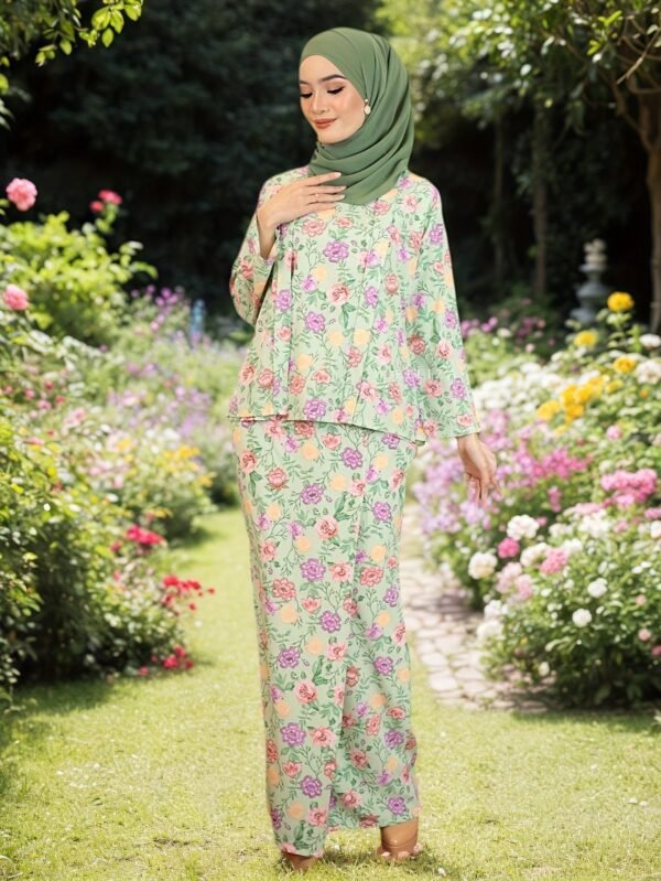 c78ffa7e-0a63-4cb3-a2ee-9011f3204f69.jpg Elegant Floral Print Two-Piece Set
