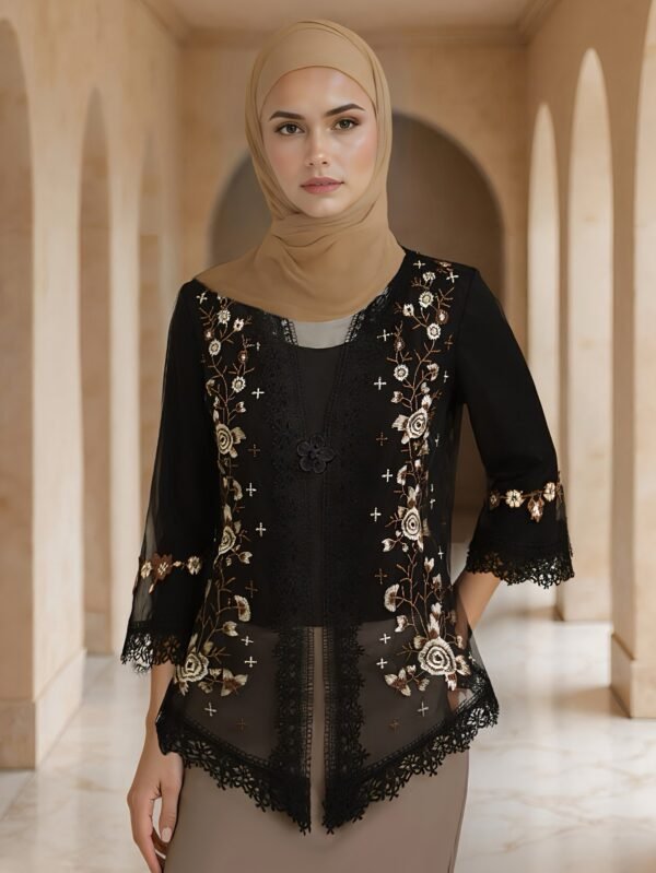 da6d626c-f6aa-4ca7-ae03-d00086d856e3.jpg Embroidered Modern Kebaya Top